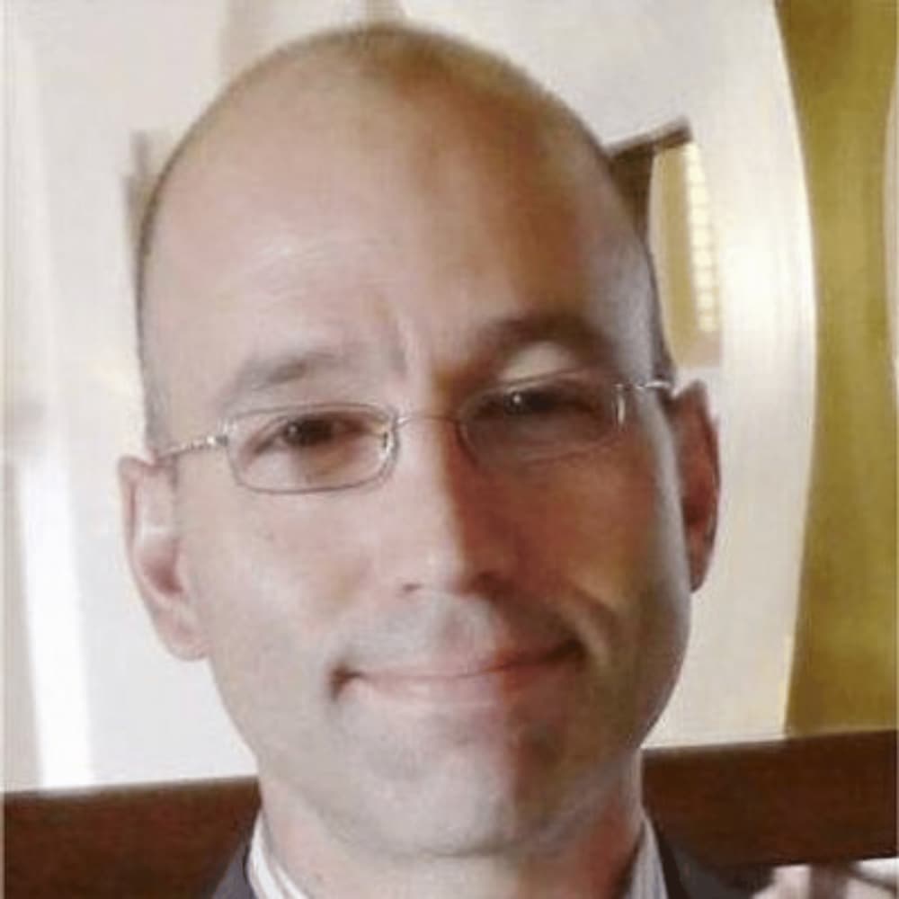 Akin Arikan has over 20 years of experience working with customers in the field of digital intelli-gence and is an award-winning industry speaker, a published author on multichannel marketing, a frequent contributor to magazines, and a blogger.